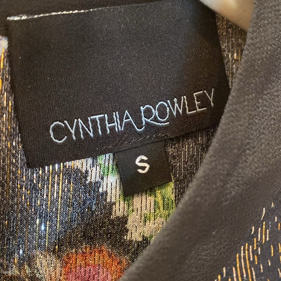 Cynthi Rowley size s, shirt sleeved shirt, black with floral, relaxed fit - Picture 6 of 6